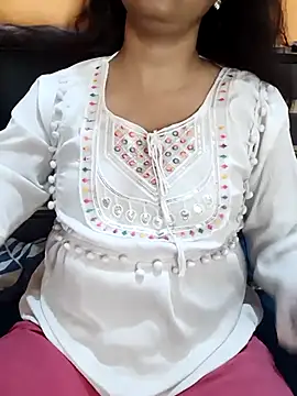 Snapshot of Diya_143 chatting on 8, 10, 2025 Diya 143 online show from 8, 10, 2025