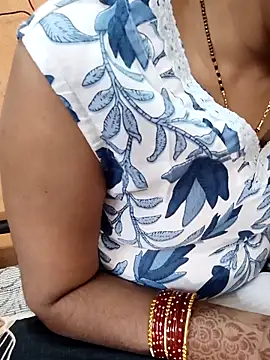 Snapshot of Diya_143 chatting on 15, 10, 2025 Diya 143 online show from 15, 10, 2025