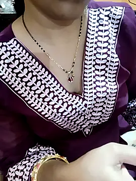 Snapshot of Diya_143 chatting on 23, 10, 2025 Diya 143 online show from 23, 10, 2025