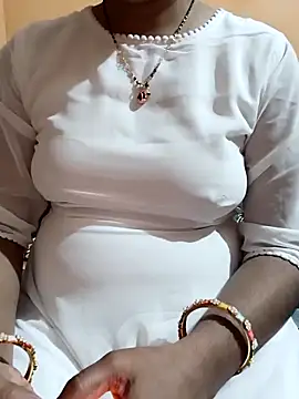 Snapshot of Diya_143 chatting on 24, 10, 2025 Diya 143 online show from 24, 10, 2025