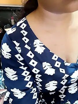 Snapshot of Diya_143 chatting on 31, 10, 2025 Diya 143 online show from 31, 10, 2025