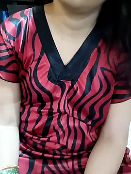 Snapshot of Diya_143 chatting on 3, 11, 2025 Diya 143 online show from 3, 11, 2025