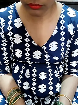 Snapshot of Diya_143 chatting on 8, 11, 2025 Diya 143 online show from 8, 11, 2025