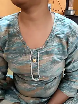 Snapshot of Diya_143 chatting on 11, 11, 2025 Diya 143 online show from 11, 11, 2025