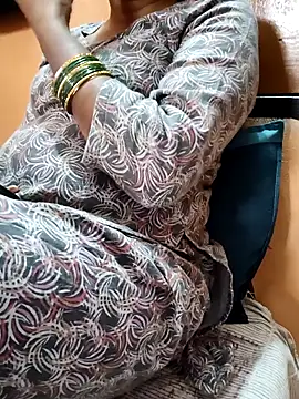 Snapshot of Diya_143 chatting on 12, 11, 2025 Diya 143 online show from 12, 11, 2025