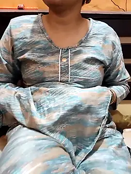 Snapshot of Diya_143 chatting on 15, 11, 2025 Diya 143 online show from 15, 11, 2025