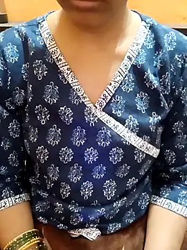 Snapshot of Diya_143 chatting on 17, 11, 2025 Diya 143 online show from 17, 11, 2025