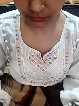 Snapshot of Diya_143 chatting on 19, 11, 2025 Diya 143 online show from 19, 11, 2025