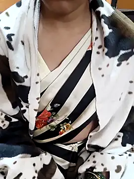 Snapshot of Diya_143 chatting on 28, 11, 2025 Diya 143 online show from 28, 11, 2025