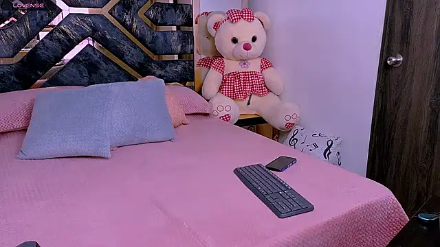 Snapshot of Tania_white89 chatting on 22, 5, 2026 Tania white89 online show from 22, 5, 2026