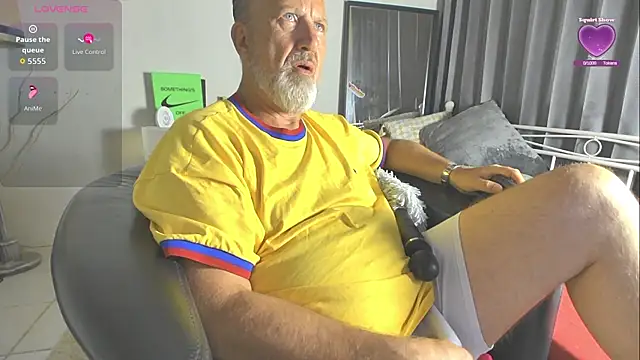 Snapshot of openminddaddy chatting on 23, 5, 2026 openminddaddy online show from 23, 5, 2026