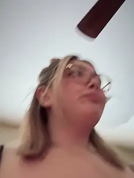 nativepumpkin95 online show from 27, 1, 2025