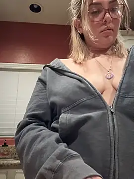 nativepumpkin95 online show from 28, 1, 2025