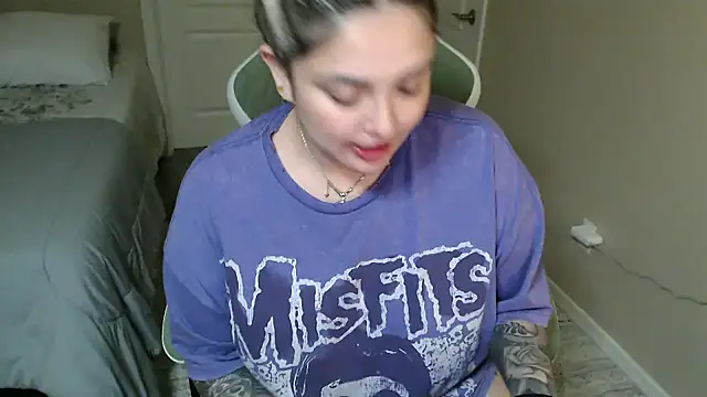 nativepumpkin95 online show from 31, 1, 2025