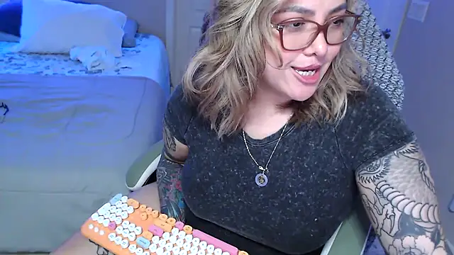 nativepumpkin95 online show from 2, 2, 2025