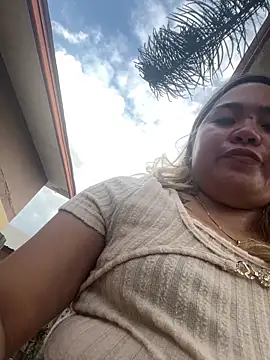 Snapshot of newasiangirl chatting on 27, 5, 2026 newasiangirl online show from 27, 5, 2026