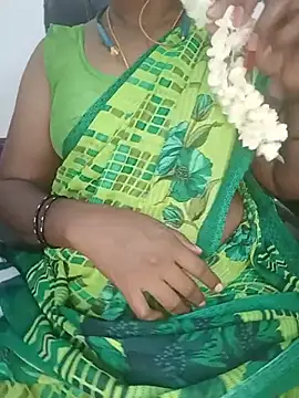 Snapshot of Tamil-hotwife chatting on 5, 7, 2026 Tamil-hotwife online show from 5, 7, 2026