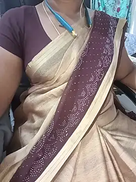 Snapshot of Tamil-hotwife chatting on 19, 7, 2026 Tamil-hotwife online show from 19, 7, 2026
