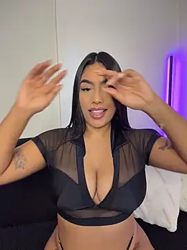 Sara mocca  online show from 7, 4, 2026