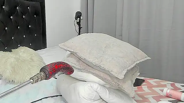 AlyssonKim online show from 19, 12, 2024