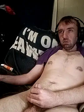 Snapshot of ShadowyTube chatting on 16, 4, 2026 ShadowyTube online show from 16, 4, 2026