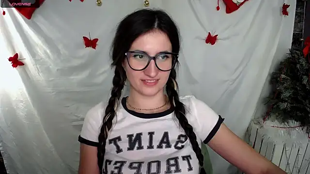 Snapshot of MaryEm976 chatting on 3, 1, 2025 MaryEm976 online show from 3, 1, 2025