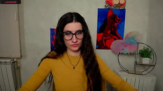 Snapshot of MaryEm976 chatting on 11, 11, 2025 MaryEm976 online show from 11, 11, 2025