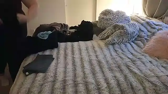 JESS LOVES online show from 17, 12, 2024