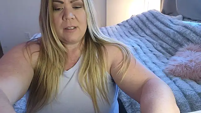 JESS LOVES online show from 31, 12, 2024