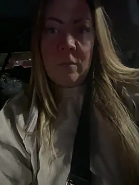 JESS LOVES online show from 6, 2, 2025