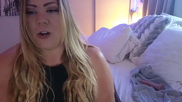 JESS LOVES online show from 11, 4, 2026