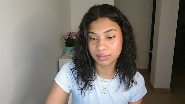 dark enchantress  online show from 13, 12, 2024