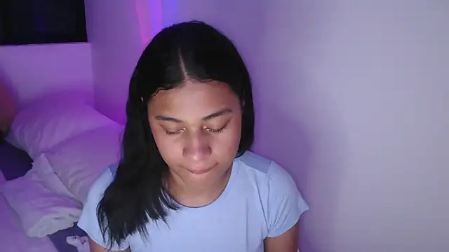 dark enchantress  online show from 18, 3, 2025