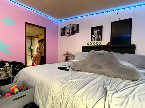 Snapshot of AngelSinz69 chatting on 18, 11, 2025 AngelSinz69 online show from 18, 11, 2025