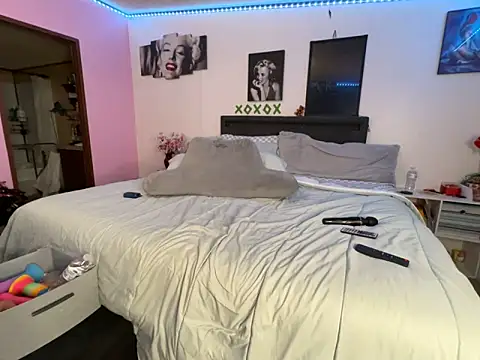 Snapshot of AngelSinz69 chatting on 20, 11, 2025 AngelSinz69 online show from 20, 11, 2025