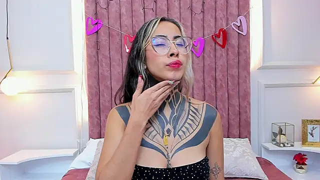 NicoleBlum online show from 12, 2, 2025