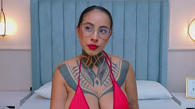 Snapshot of NicoleBlum chatting on 20, 5, 2026 NicoleBlum online show from 20, 5, 2026