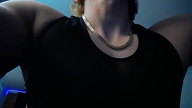 Snapshot of strongboy_ chatting on 19, 2, 2025 strongboy online show from 19, 2, 2025