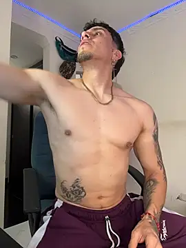 Snapshot of strongboy_ chatting on 29, 7, 2026 strongboy online show from 29, 7, 2026