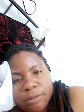 Snapshot of bigtitssxx chatting on 1, 10, 2025 bigtitssxx online show from 1, 10, 2025