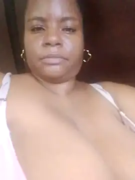 Snapshot of bigtitssxx chatting on 22, 5, 2026 bigtitssxx online show from 22, 5, 2026