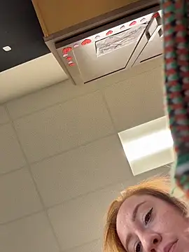 cinnatitties online show from 31, 10, 2025