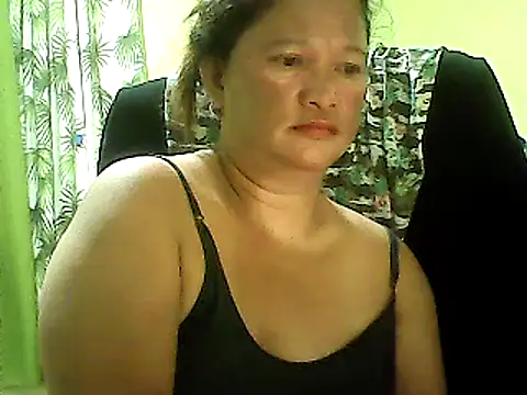 Snapshot of hott_scarlett chatting on 2, 2, 2025 hott scarlett online show from 2, 2, 2025