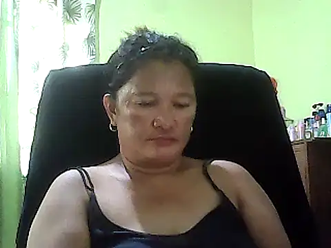 Snapshot of hott_scarlett chatting on 3, 2, 2025 hott scarlett online show from 3, 2, 2025