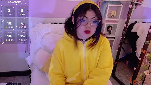 Catwhite  online show from 11, 4, 2026