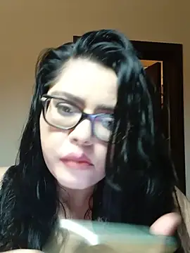 AriaRussell online show from 25, 6, 2026
