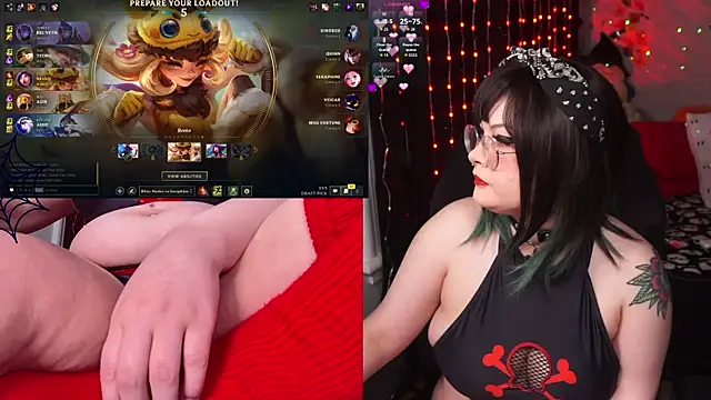 Snapshot of evamila chatting on 2, 11, 2025 evamila online show from 2, 11, 2025