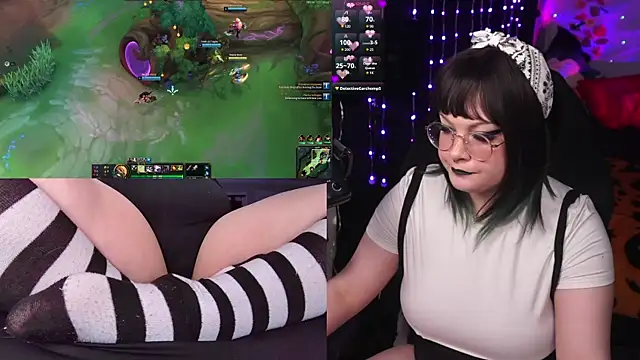 Snapshot of evamila chatting on 7, 11, 2025 evamila online show from 7, 11, 2025