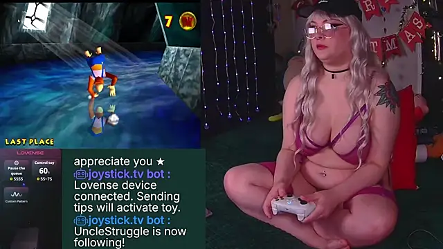 Snapshot of evamila chatting on 28, 11, 2025 evamila online show from 28, 11, 2025