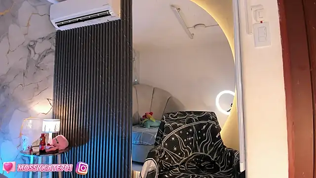 Katemoss70 online show from 11, 3, 2025